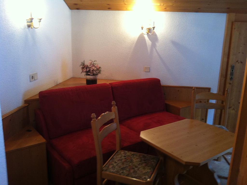 Hotel Garni Pfandl Neustift im Stubaital Habitación foto