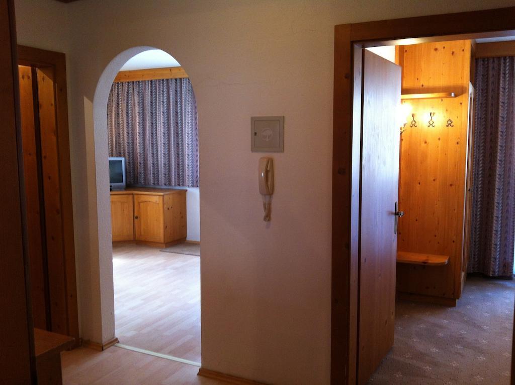 Hotel Garni Pfandl Neustift im Stubaital Habitación foto